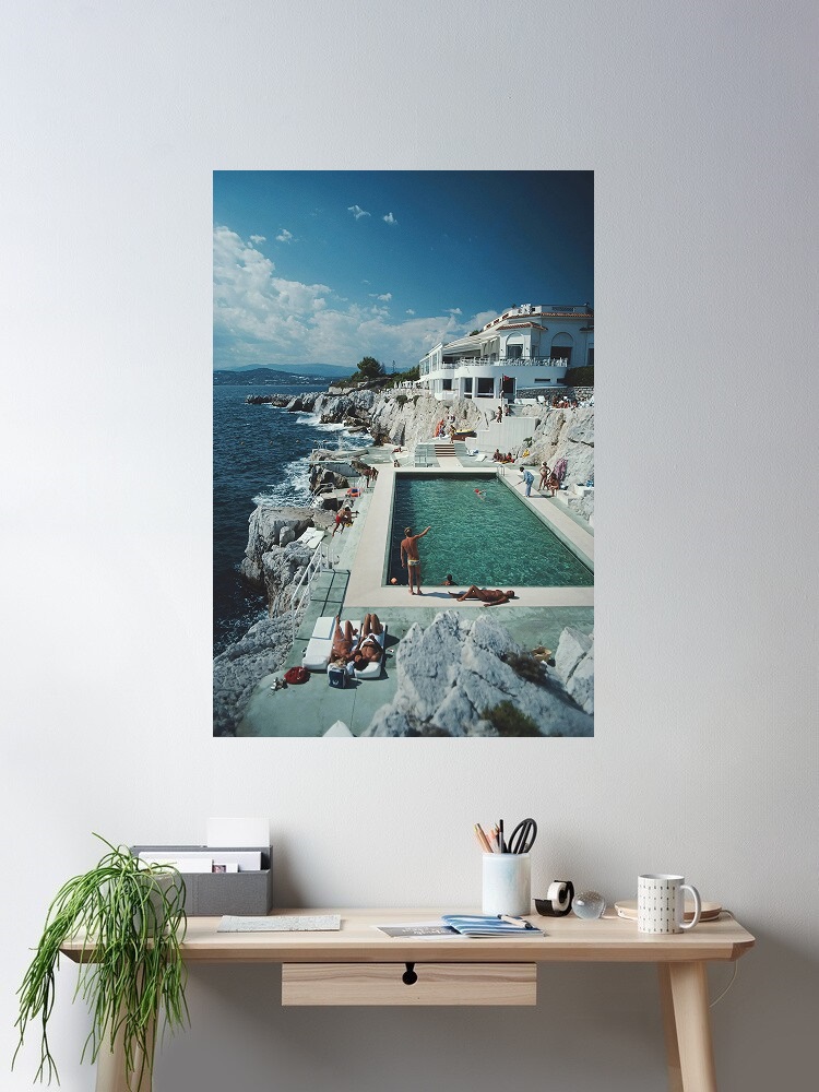 Luxury Lifestyle Living - Retro Poolside Host Luxury Lifestyle By
