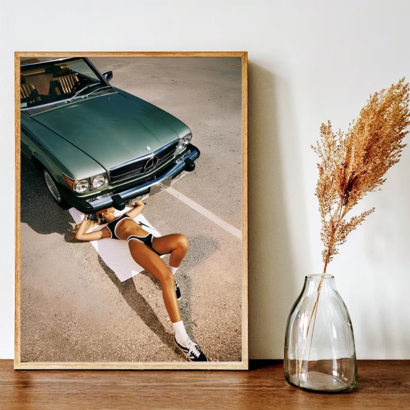 Vintage Luxury Car and Edgy Mo - Luxury Lifestyle Living recension och pris