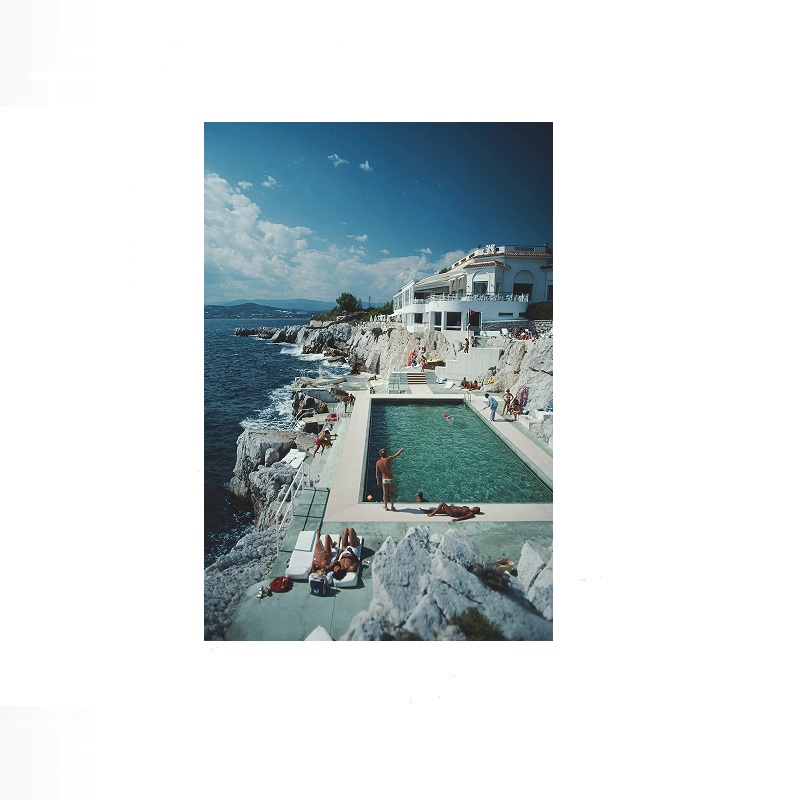 Retro Poolside Host Luxury Lif - Luxury Lifestyle Living recension och pris